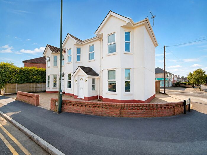 9 Bedroom Semi-Detached House To Rent In Heron Court Road, Bournemouth, BH3