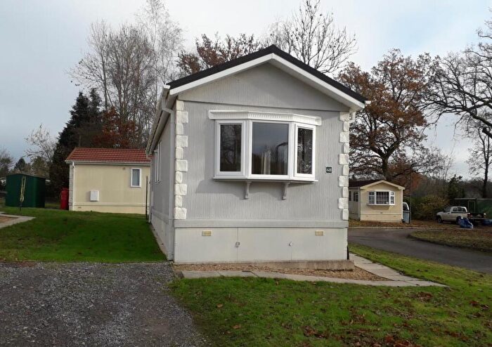 1 Bedroom Detached House To Rent In Baddesley Road, Nr Romsey, SO52