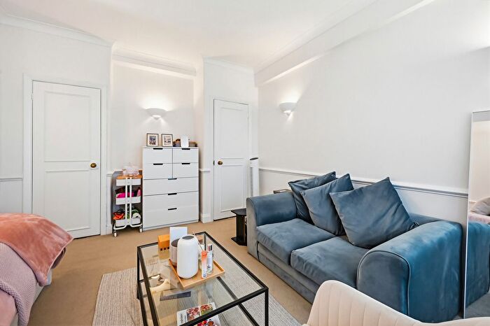 Studio To Rent In Sloane Avenue, SW3