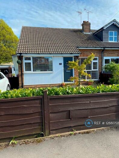2 Bedroom Bungalow To Rent In Woodfield Road, Harrogate, HG1