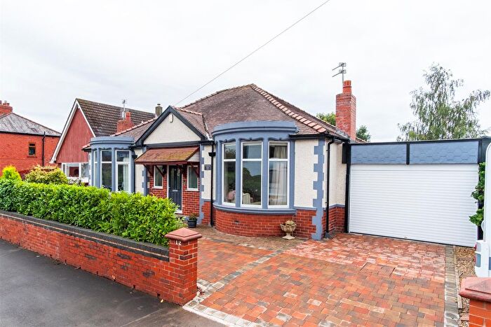3 Bedroom Detached Bungalow For Sale In Pembury Avenue, Penwortham, Preston, PR1