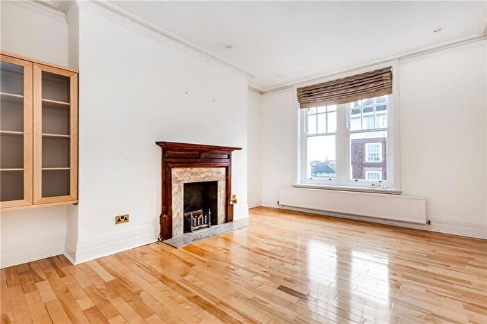 3 Bedroom Flat To Rent In Fitzjames Avenue, Brook Green, W14