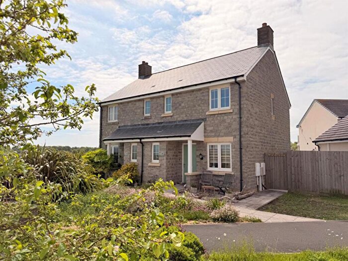 3 Bedroom Property For Sale In Rhes Brickyard Row, Llanelli, SA15