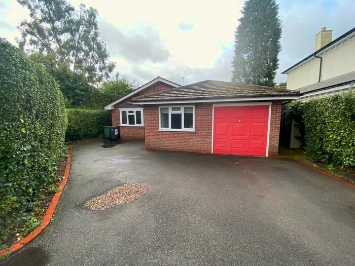 3 Bedroom Detached Bungalow To Rent In Broad Oaks Road, Solihull, B91