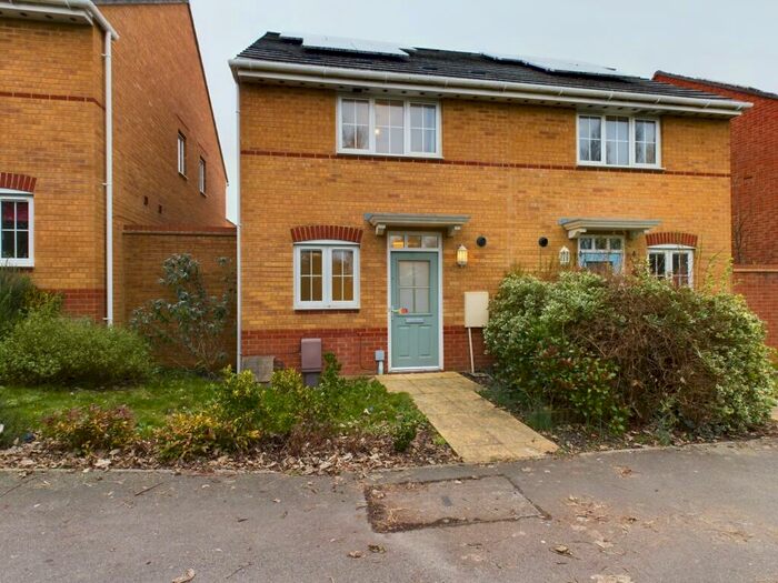 2 Bedroom Semi-Detached House To Rent In Westfield Road, Portsmouth, PO6