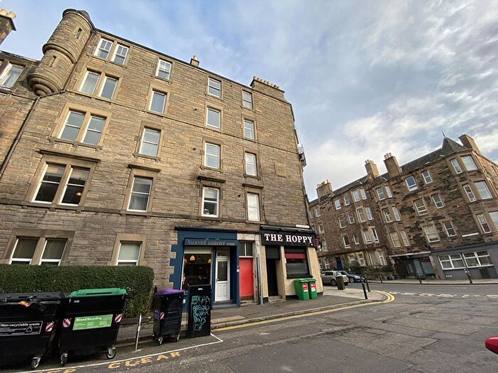 1 Bedroom Flat To Rent In Dalgety Avenue, Edinburgh, EH7