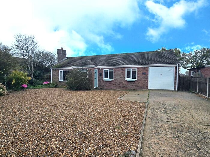 3 Bedroom Detached Bungalow For Sale In Barnfield Close, Hickling, NR12