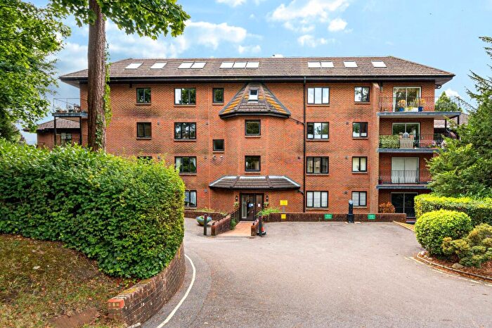 2 Bedroom Apartment For Sale In Landscape Road, Warlingham, CR6