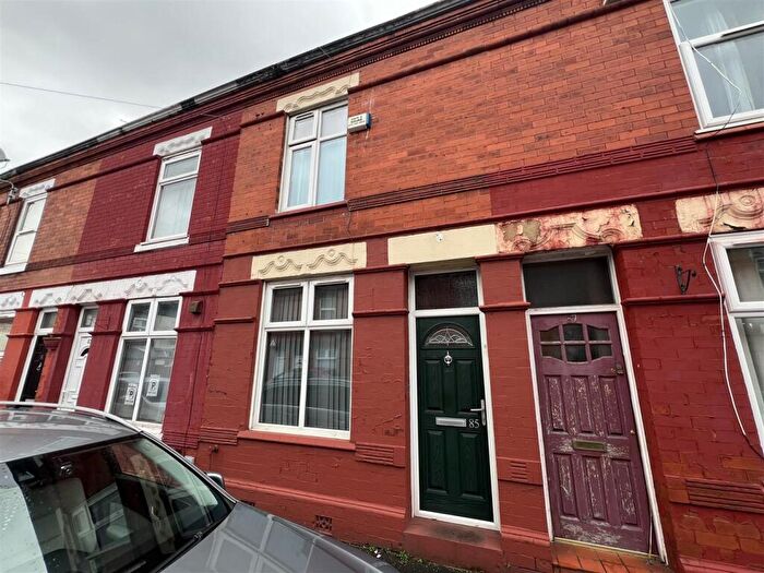2 Bedroom Terraced House For Sale In Hemmons Road, Manchester, M12