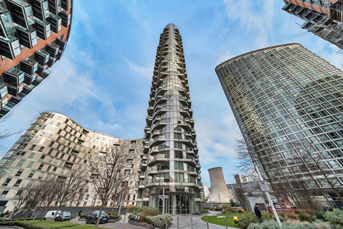 2 Bedroom Flat To Rent In Charrington Tower, Canary Wharf, London, E14