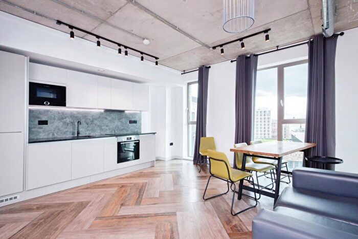 2 Bedroom Flat To Rent In Ancoats Garden, Bendix Way, M4