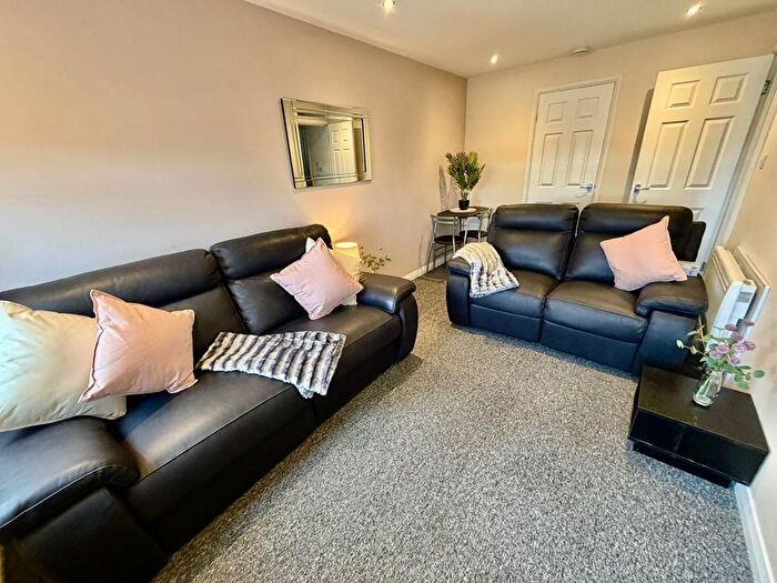 1 Bedroom Flat To Rent In Nelson Court, Top Floor, AB24