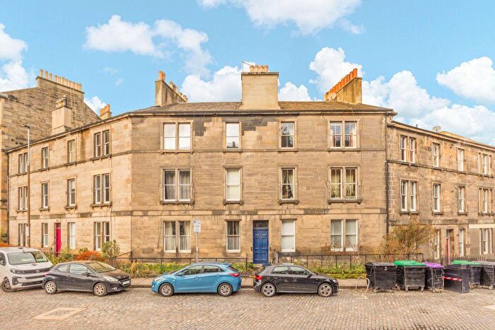 1 Bedroom Flat For Sale In / Eyre Place, Edinburgh, EH3