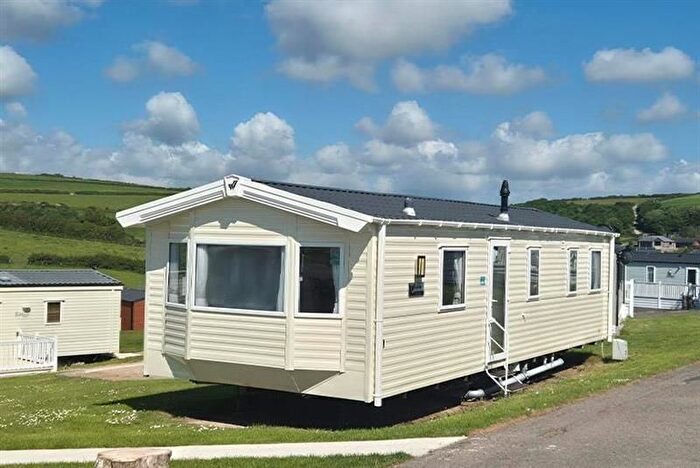 3 Bedroom Mobile/park Home For Sale In Newquay, TR8