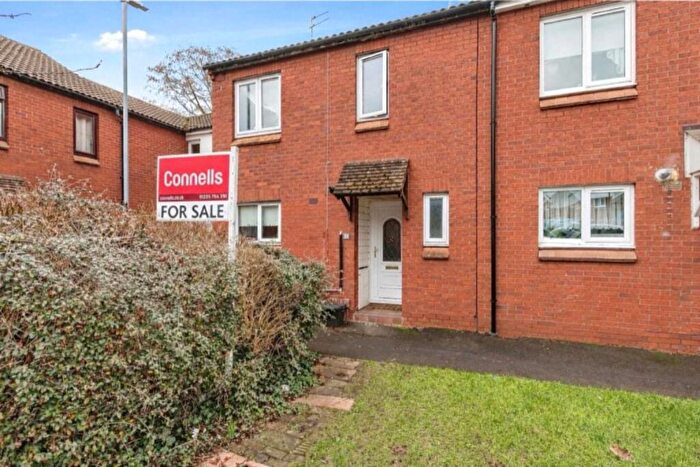 3 Bedroom End Of Terrace House For Sale In Barn Glebe, Trowbridge, BA14