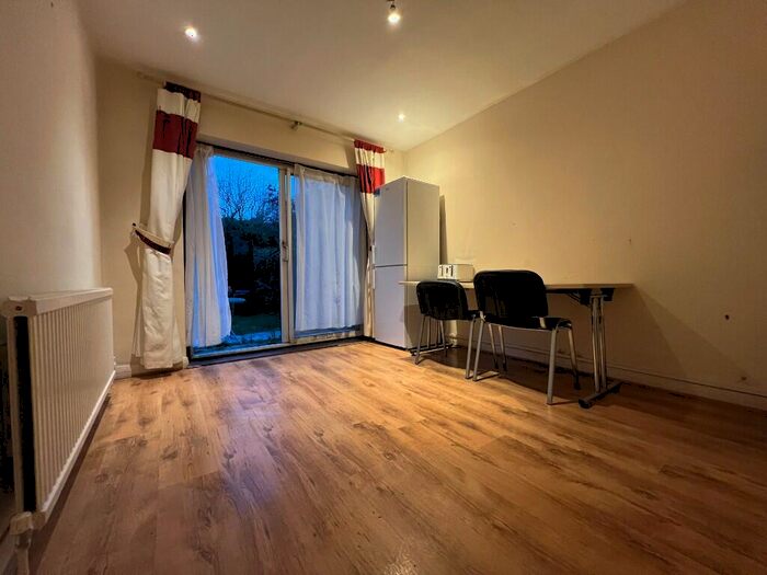 3 Bedroom Detached House To Rent In Fairholme Road, Harrow, Middlesex, HA1