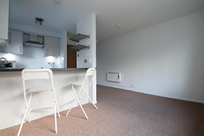 1 Bedroom Flat To Rent In St. Christopher Gardens, Thornton Heath, CR7