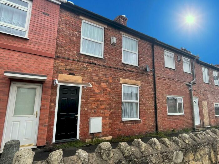 3 Bedroom Terraced House To Rent In Coppice Road, Highfields, DN6