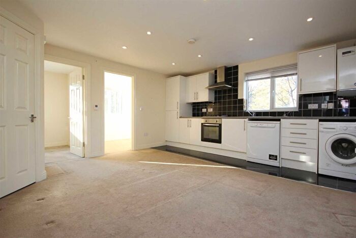 2 Bedroom Flat To Rent In Blackhorse Lane, Walthamstow, E17