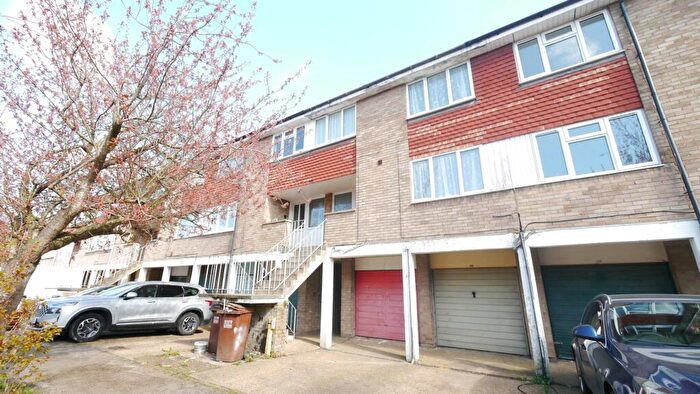 4 Bedroom Terraced House To Rent In Breaks Road, Hatfield, AL10
