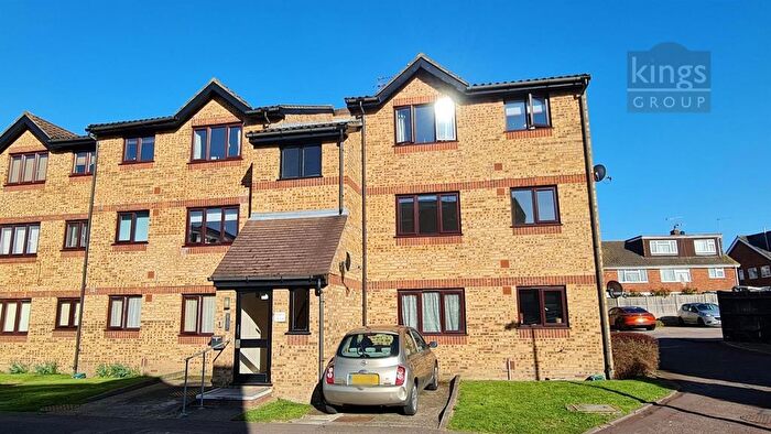 1 Bedroom Flat For Sale In Howard Close, Waltham Abbey, EN9