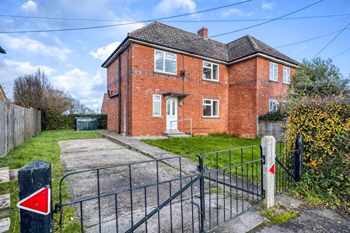 3 Bedroom Semi-Detached House To Rent In Bedroom House In A Popular Village, BA6