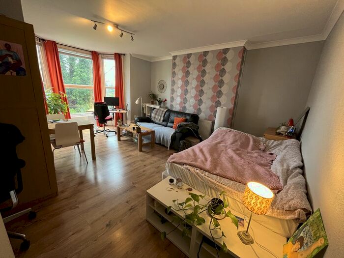 Studio To Rent In Moorland Avenue, Leeds, West Yorkshire, LS6