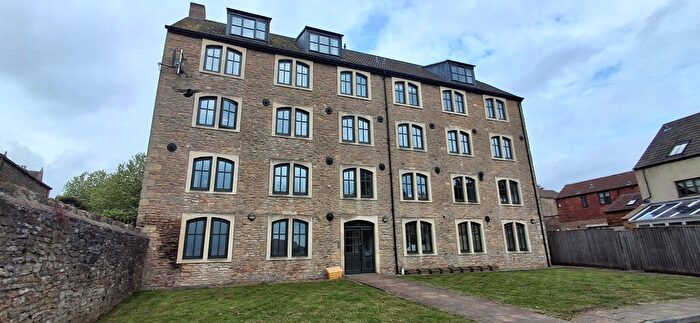 2 Bedroom Flat To Rent In South Parade, Frome, BA11