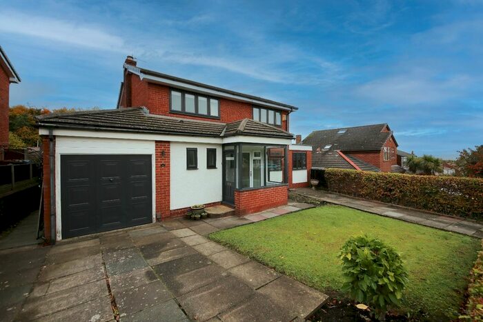 4 Bedroom Detached House For Sale In Pine View, Winstanley, Wigan, Lancashire, WN3