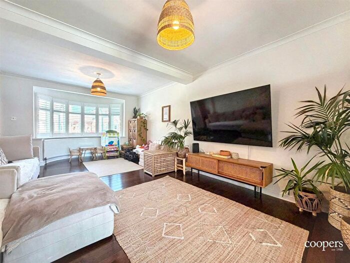 5 Bedroom Town House To Rent In Hartland Drive, Ruislip, HA4