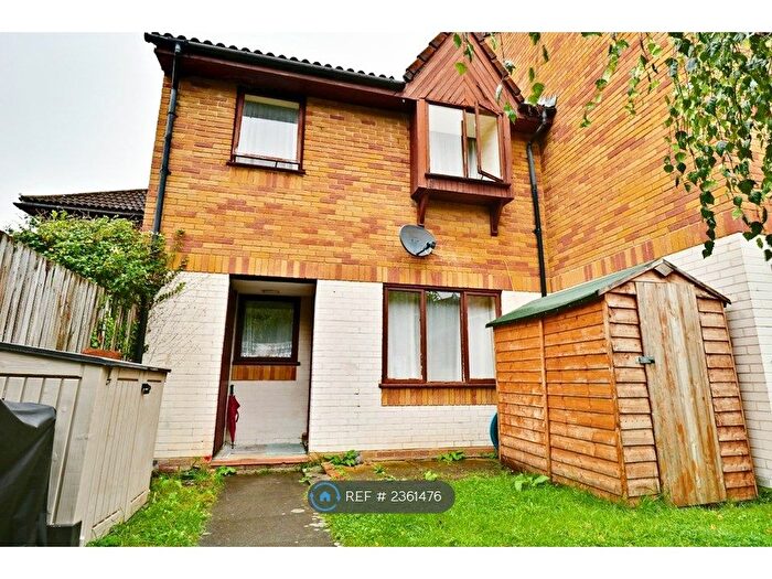2 Bedroom Terraced House To Rent In Russell Way, Sutton, SM1