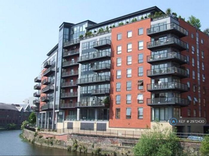 2 Bedroom Flat To Rent In The Quays, Leeds, LS1