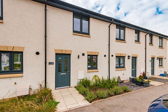 2 Bedroom Terraced House For Sale In St Aidens Road, The Wisp, EH16