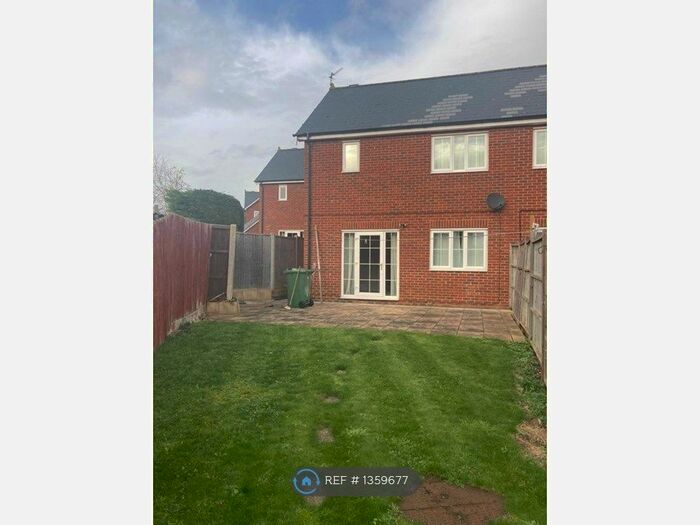 3 Bedroom Semi-Detached House To Rent In Marlow Close, Rothwell, Kettering, NN14