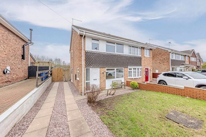 3 Bedroom Semi-Detached House To Rent In Ashbourne Drive, Silverdale, ST5