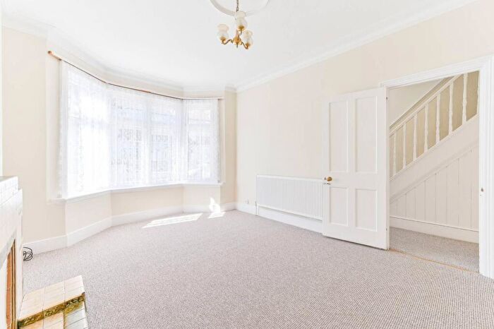 3 Bedroom End Of Terrace House For Sale In Richmond Road, Thornton Heath, CR7