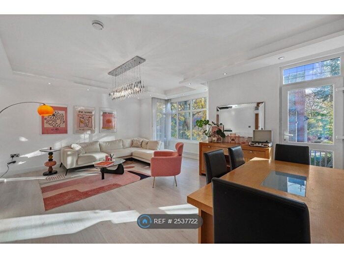 3 Bedroom Flat To Rent In Chiswick, London, W4