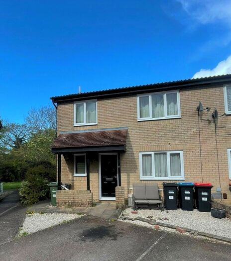 2 Bedroom House To Rent In Browns Wood, Milton Keynes, MK7