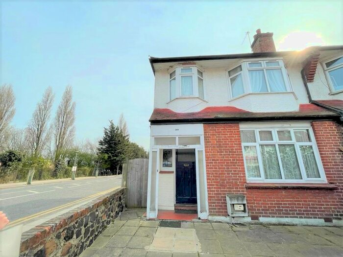 4 Bedroom End Of Terrace House To Rent In Arcadian Rd, London, N22
