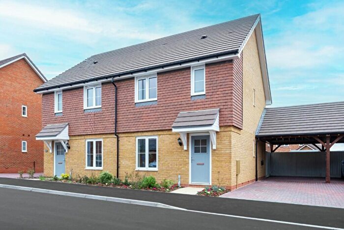 3 Bedroom Semi-Detached House For Sale In Scocles Road, Minster On Sea, Kent, ME12