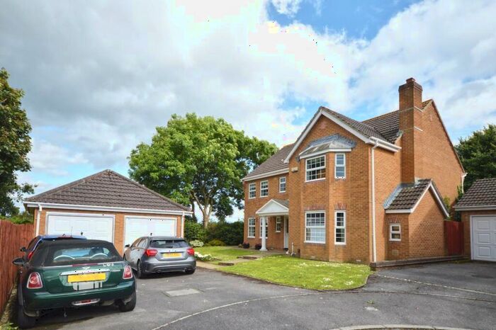 4 Bedroom Detached House For Sale In Chalfield Close, Keynsham, BS31