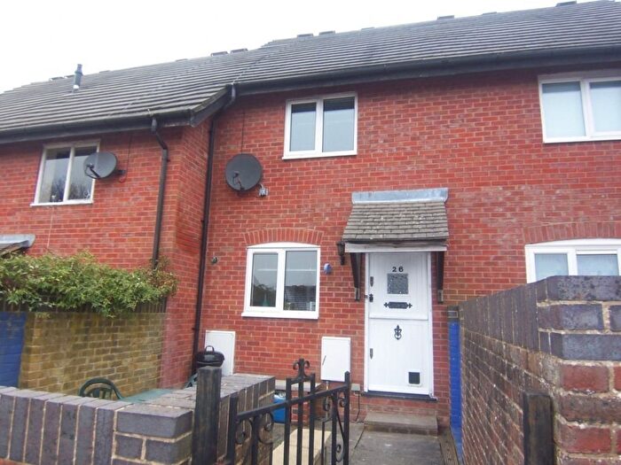 2 Bedroom Terraced House To Rent In Greenfield Drive, Ridgewood, TN22