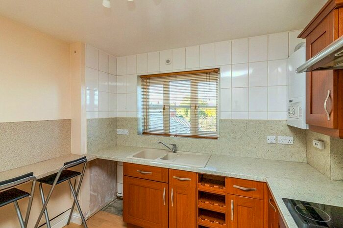 2 Bedroom Flat For Sale In Garden Court, Barnsley, South Yorkshire, S70