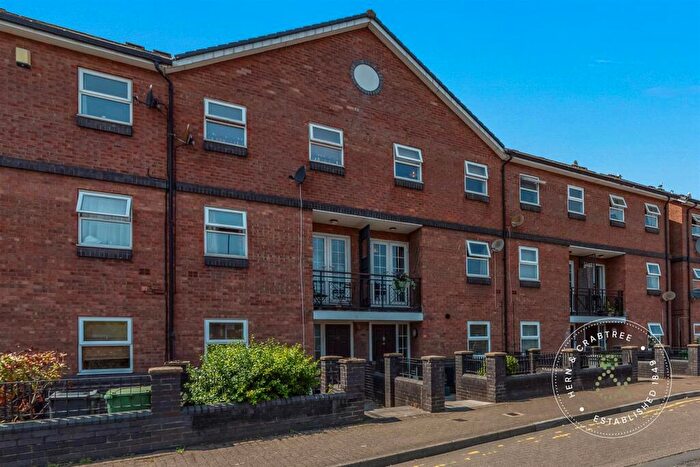 4 Bedroom Town House For Sale In Schooner Way, Cardiff Bay, Cardiff, CF10