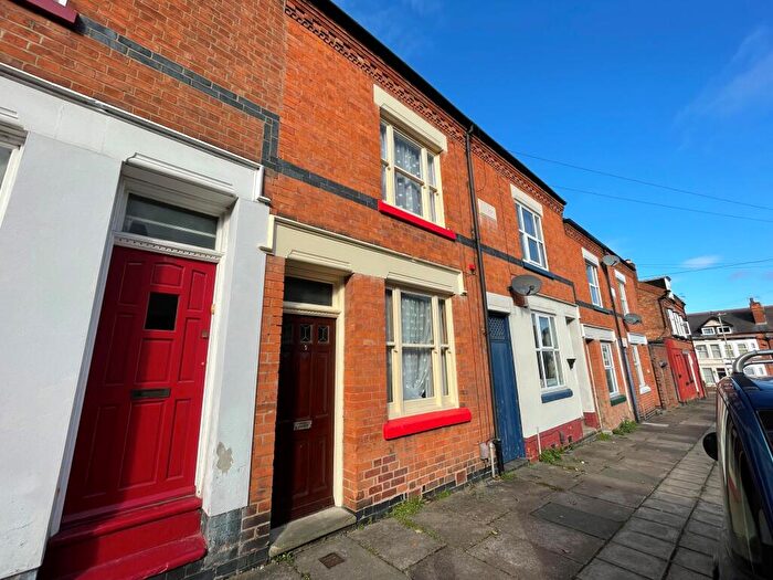 2 Bedroom Terraced House To Rent In Shelley Street, Leicester, LE2