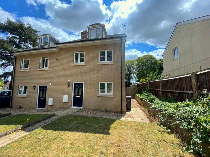 3 Bedroom Town House To Rent In Beech Terrace, Stowmarket, IP14