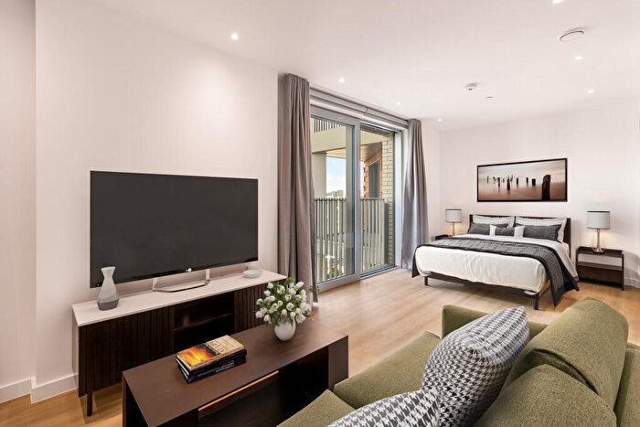 Studio To Rent In Nine Elms Lane, London, SW11