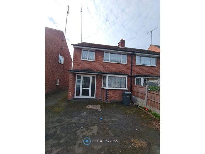 4 Bedroom Semi-Detached House To Rent In Watt Road, Birmingham, B23