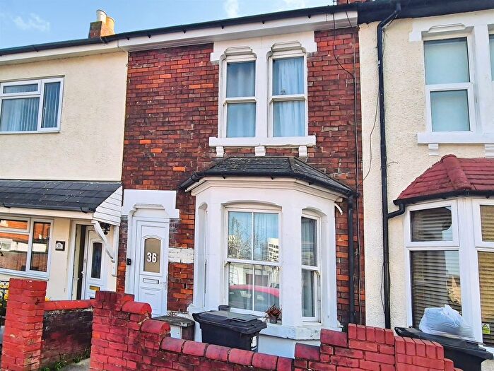 2 Bedroom Terraced House For Sale In Alfred Street, Swindon, SN1