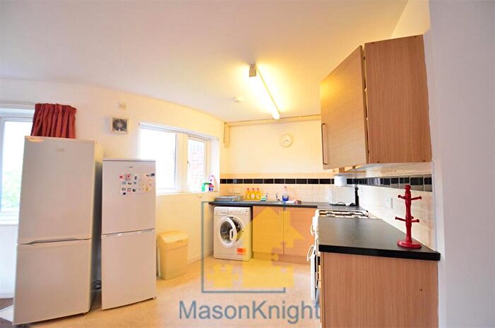 4 Bedroom Apartment To Rent In St. Stephens Road Selly Oak, B29